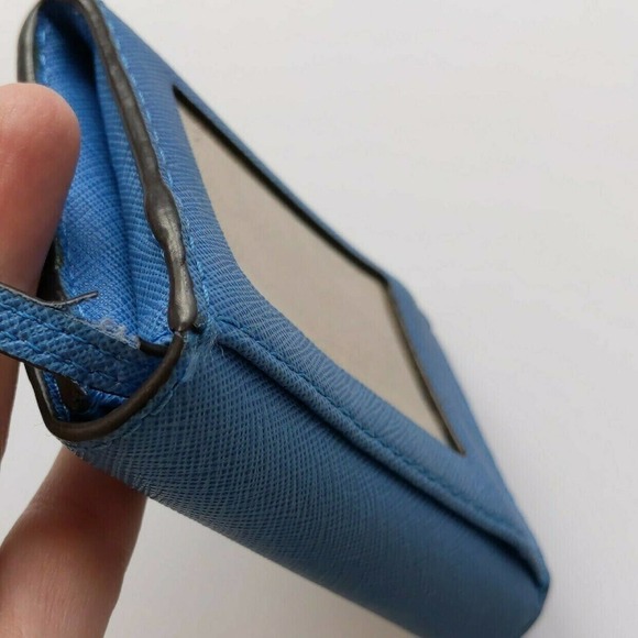 Michael Kors Blue Wallet Keychain - Picture 5 of 10